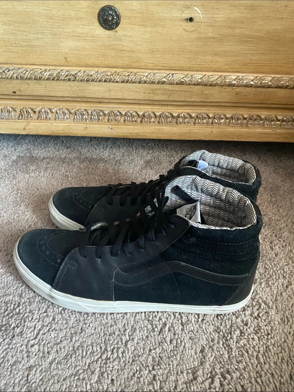 Vans Black Leather/ suede Hi Sk8 Sneakers with White Soles size 13